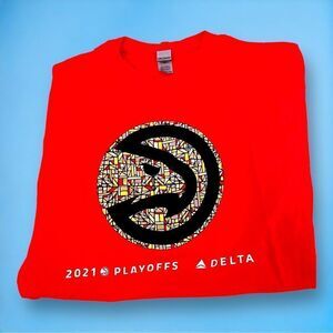 Atlanta Hawks| 2021 Playoffs State Farm Arena T-Shirt Red | Men's XL
